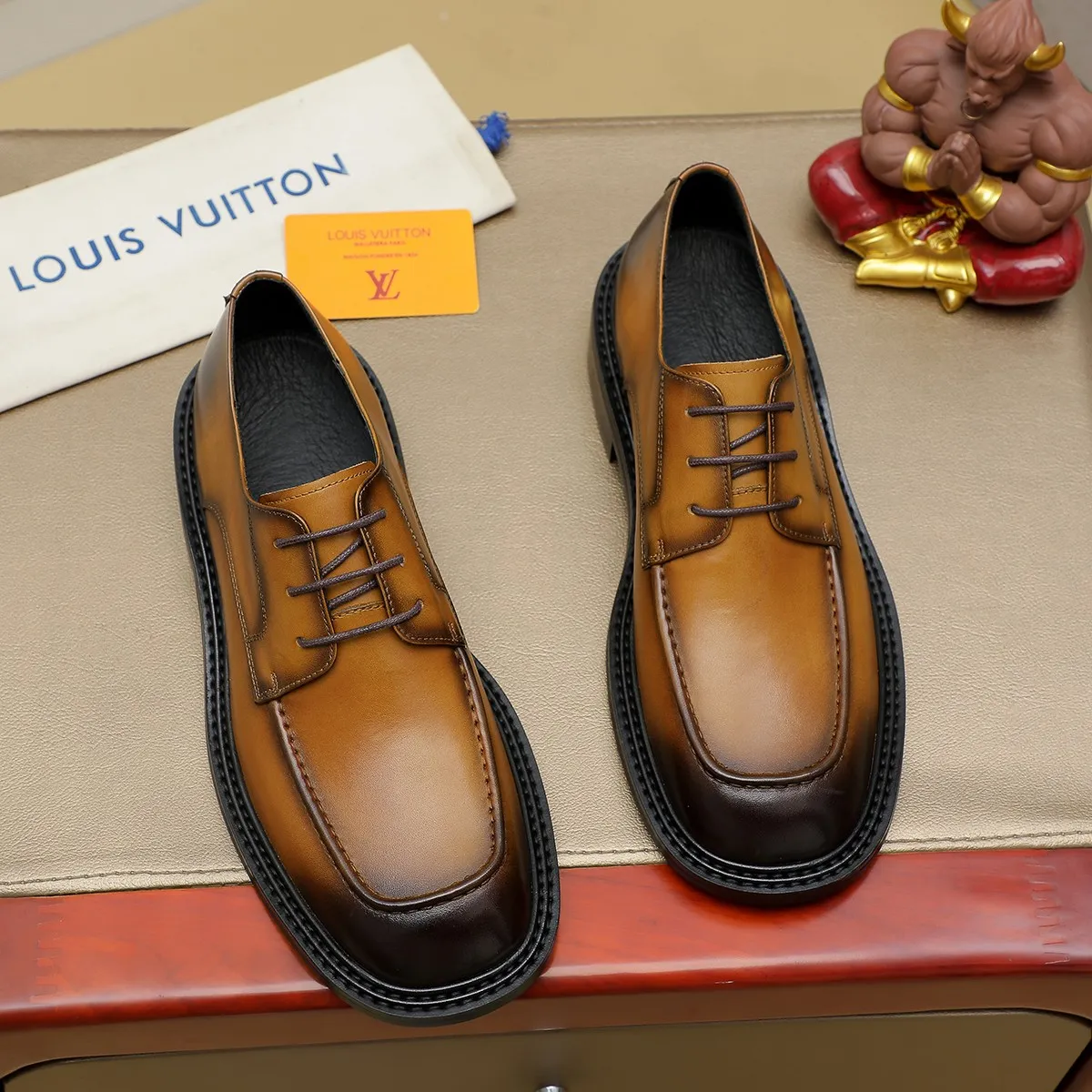 Men's shoes 💰640 💰 Louis Vuitton LV ® Autumn and Winter 🆕 models 🔛Full shoe counter First layer cowhide, 🐂Leather lined casual shoes for men, super soft outsole, essential for driving. Counter synchronization Original first layer cowhide Completely 1:1 mold customization 🌹Top version, color optional! Number: 38-45 (37.46. Customized)